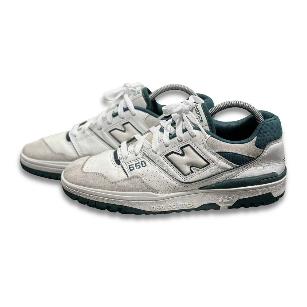 New Balance 550 Sea Salt/Marsh Green Leather Low Top Lace-Up Men’s Sneakers 9.5